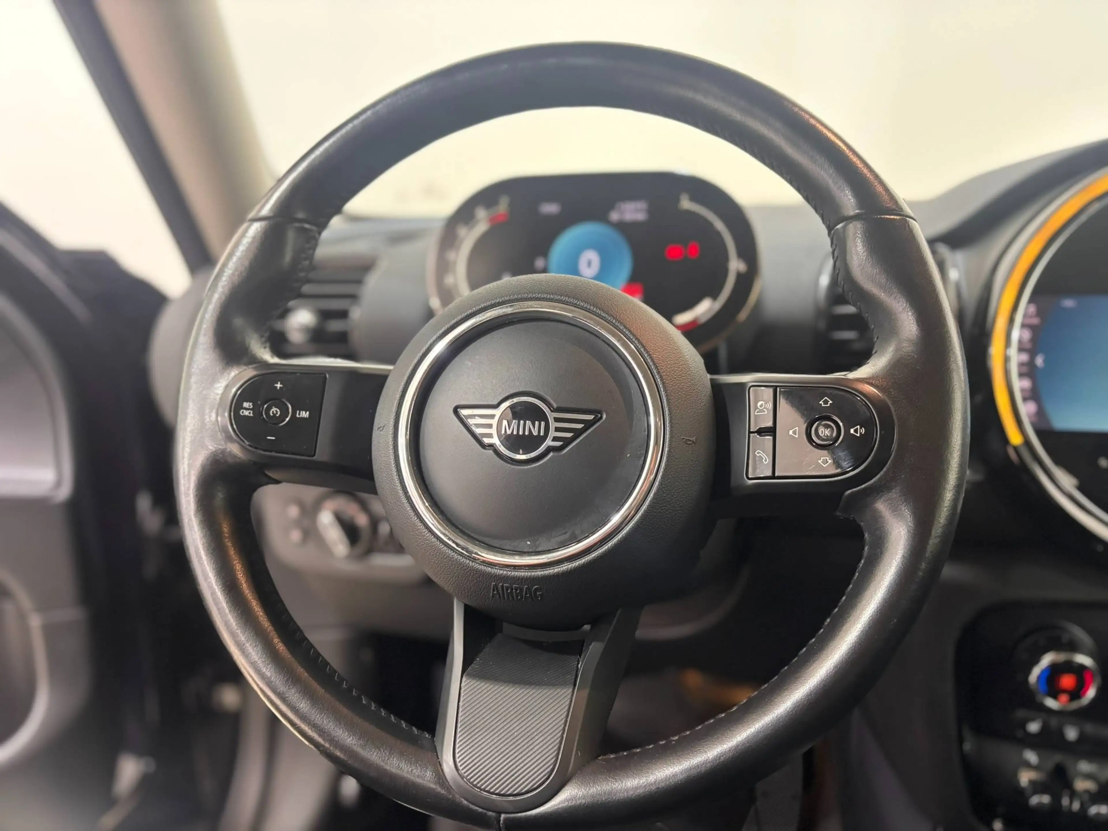 MINI Cooper Clubman 1.5i 136CV *CARPLAY*NAVI*CAPTEURS AV/AR*CLIM*LIMIT — photo 15