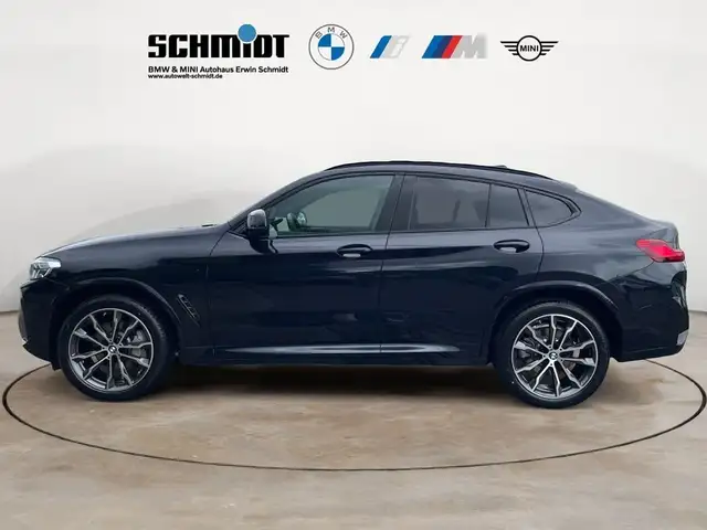 BMW X4 view 3