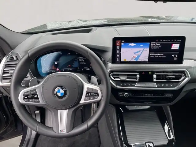 BMW X4 view 10