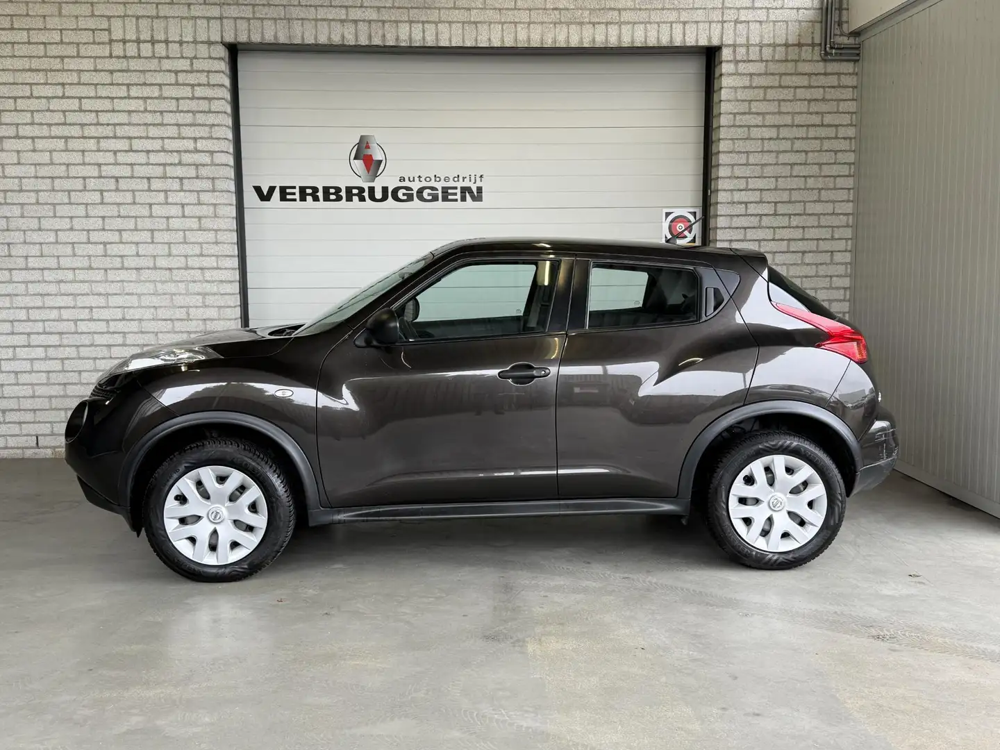 Nissan Juke 1.6 Visia | Trekhaak | ALL-Season | Radio/CD spele Braun - 2