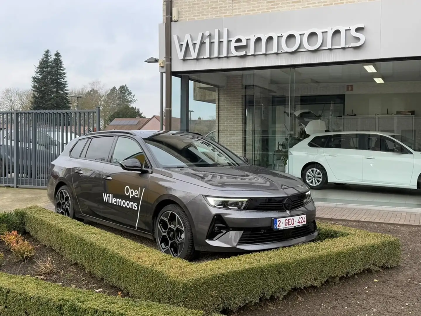 Opel Astra Sports Tourer Ultimate 1.2T Mild-Hybride 136Pk Dem Grijs - 1