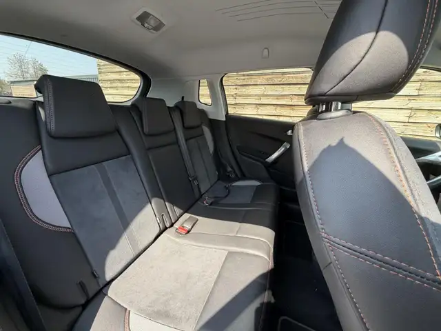 Peugeot 2008 view 13