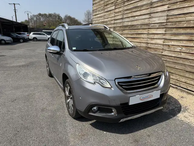 Peugeot 2008 view 9