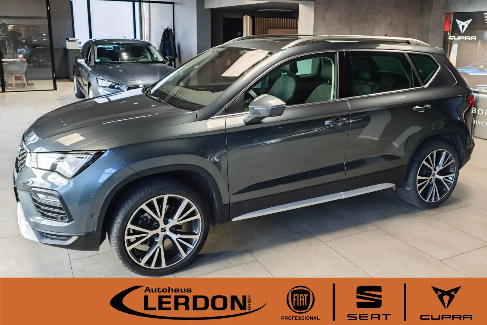 SEAT Ateca 1.5TSI DSG Xper AHK|Pano|Sound|FullLink Grau - 1