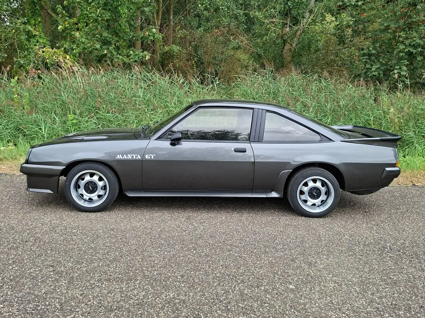 Opel Manta 18s GT Grau - 2