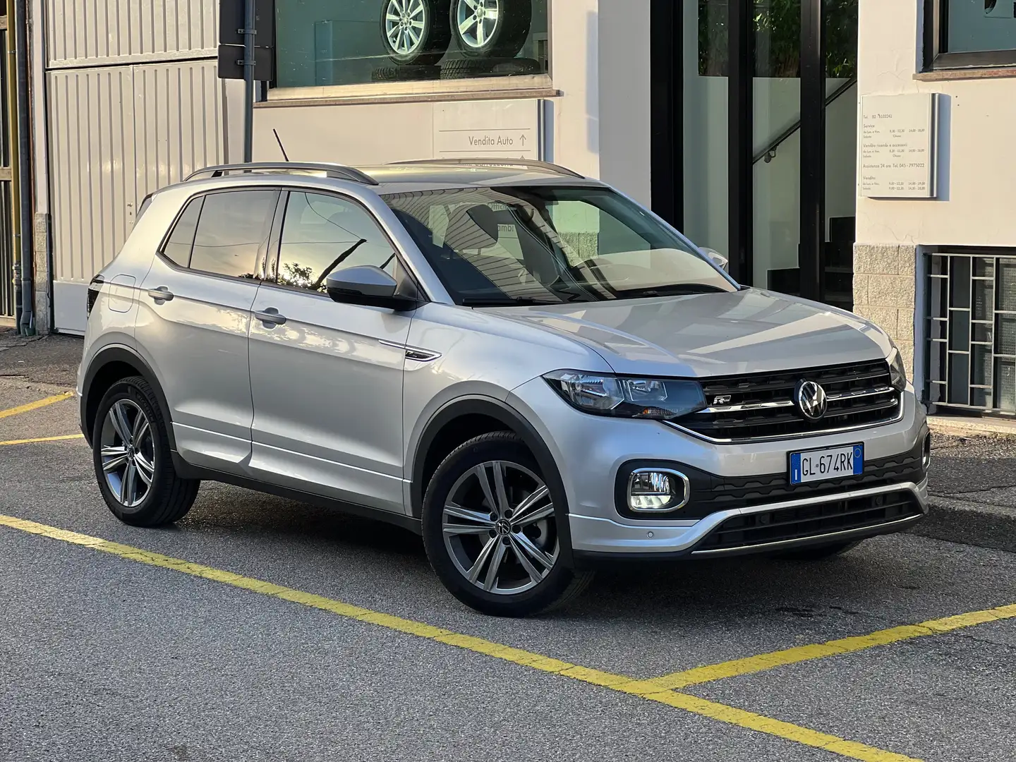 Volkswagen T-Cross 1.0 tsi R line 110cv dsg Argento - 1