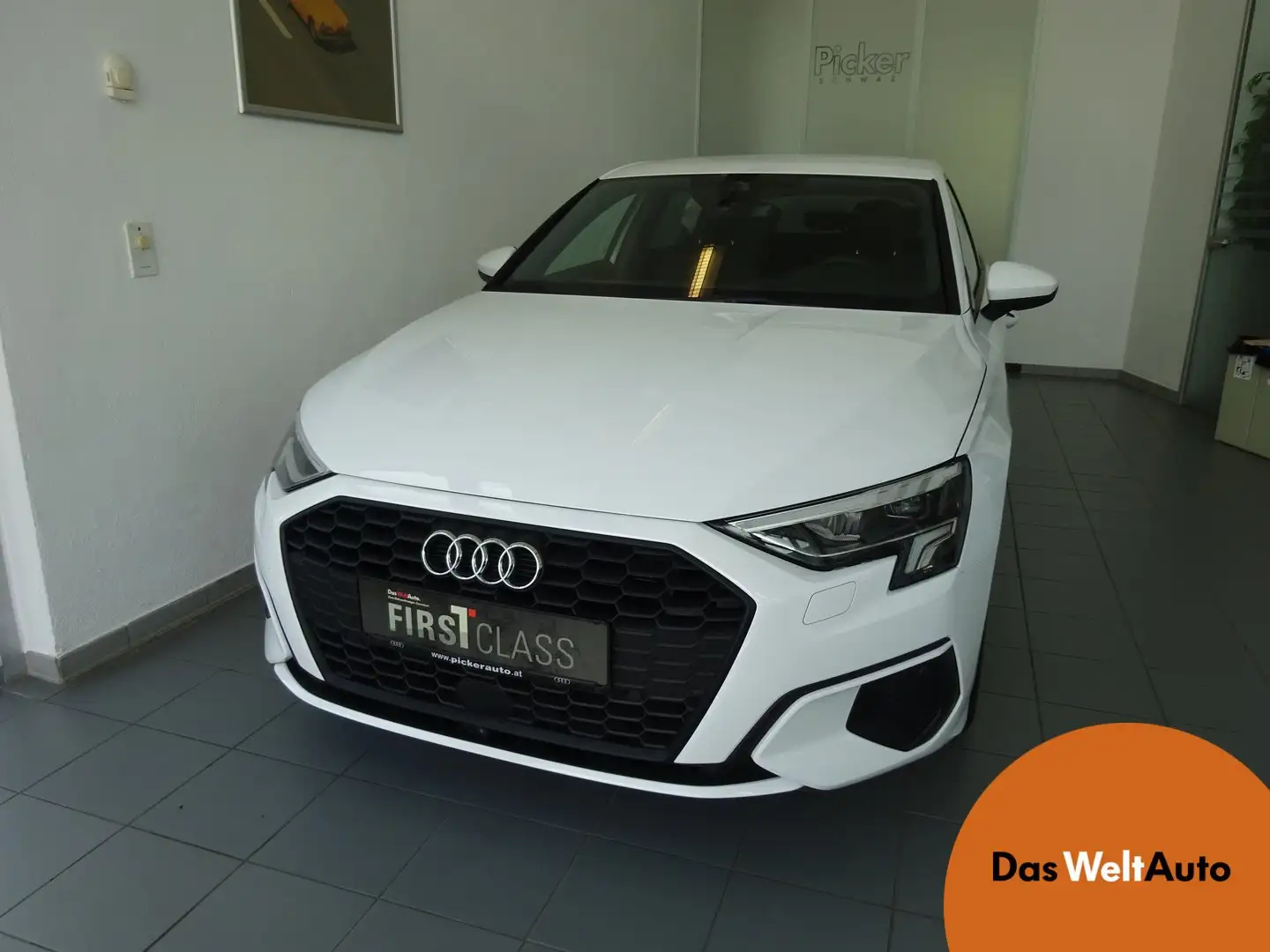 Audi A3 30 TFSI intense Bianco - 1