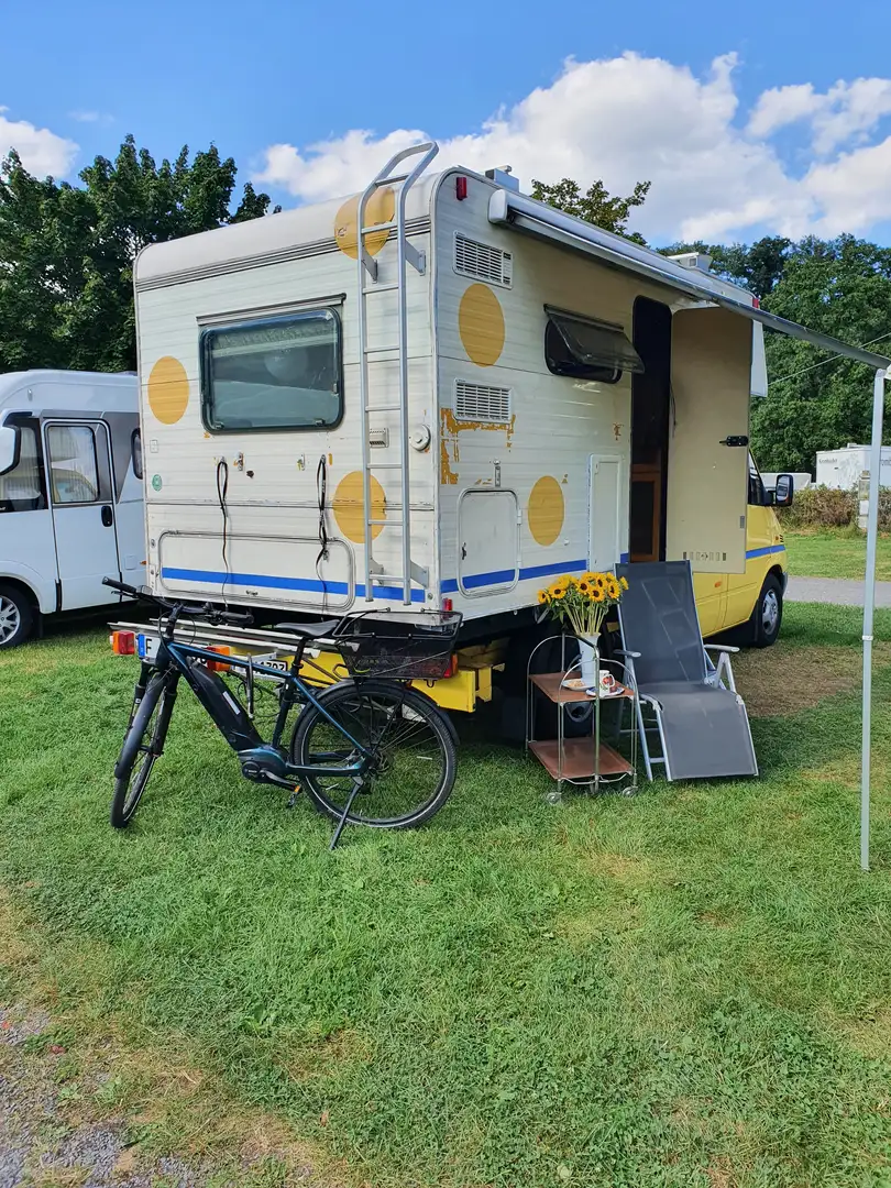 Mercedes-Benz offener Kasten mit Wohnkabine Жовтий - 1