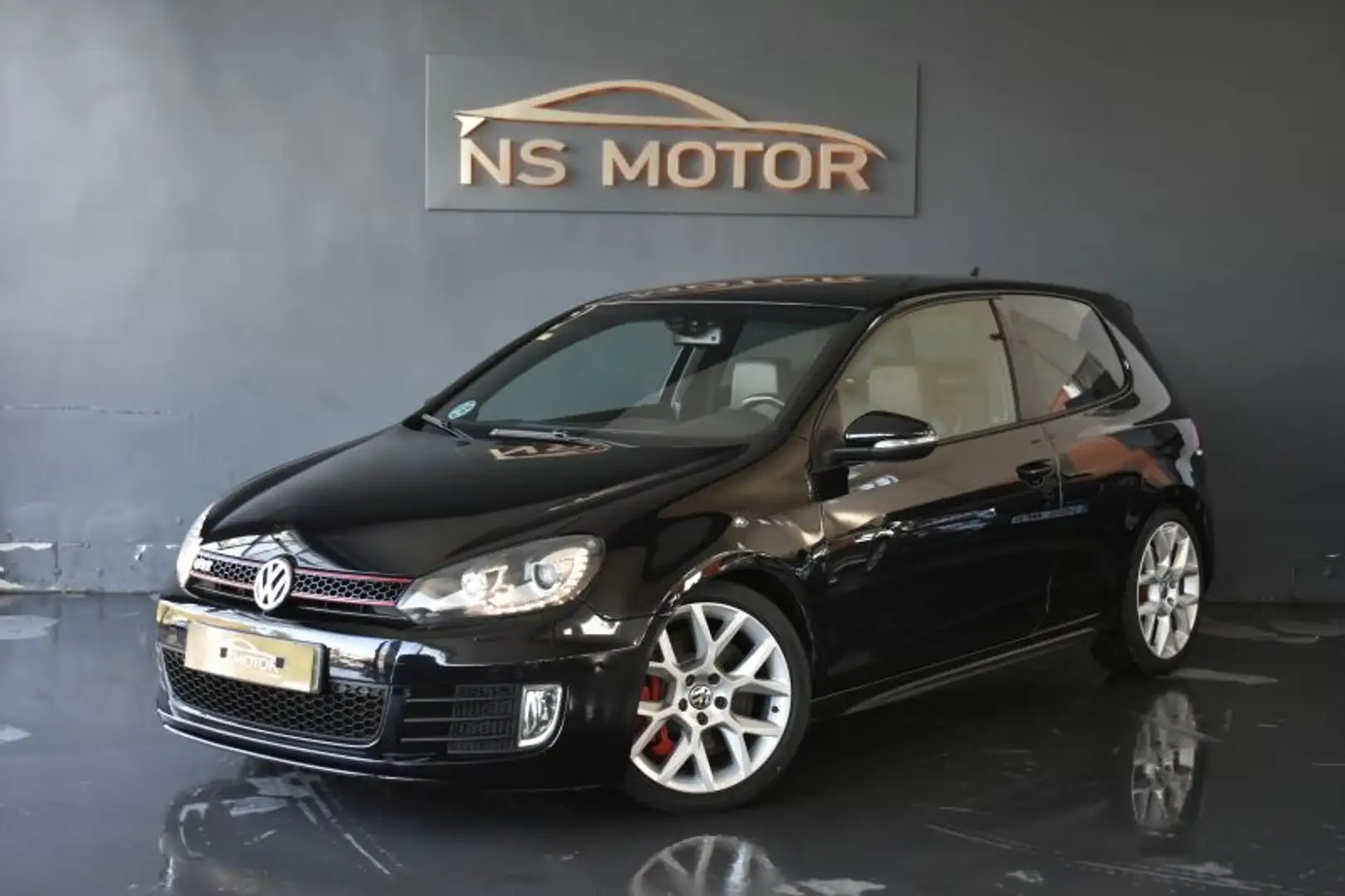 Volkswagen Golf GTI 2.0 TSI DSG Noir - 1