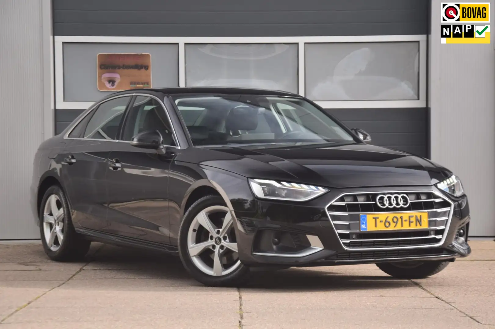 Audi A4 Limousine 35 TFSI Advanced Edition Noir - 1
