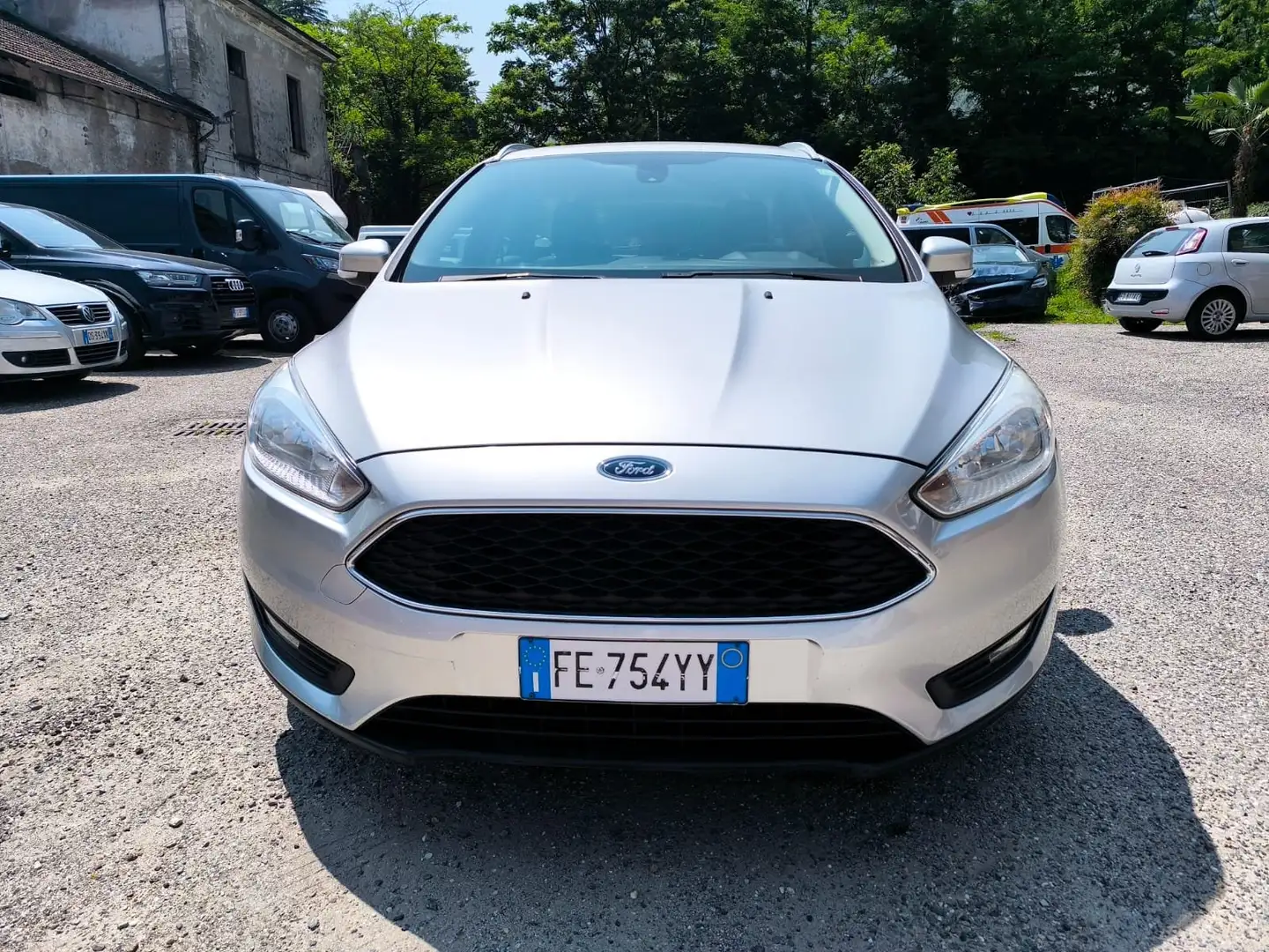 Ford Focus Focus SW 1.5 tdci Business Argent - 1