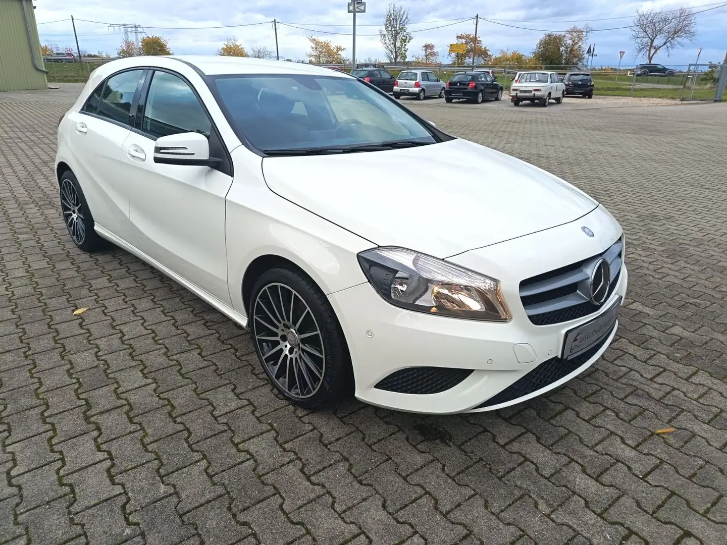 Mercedes-Benz A 180 Weiß - 2