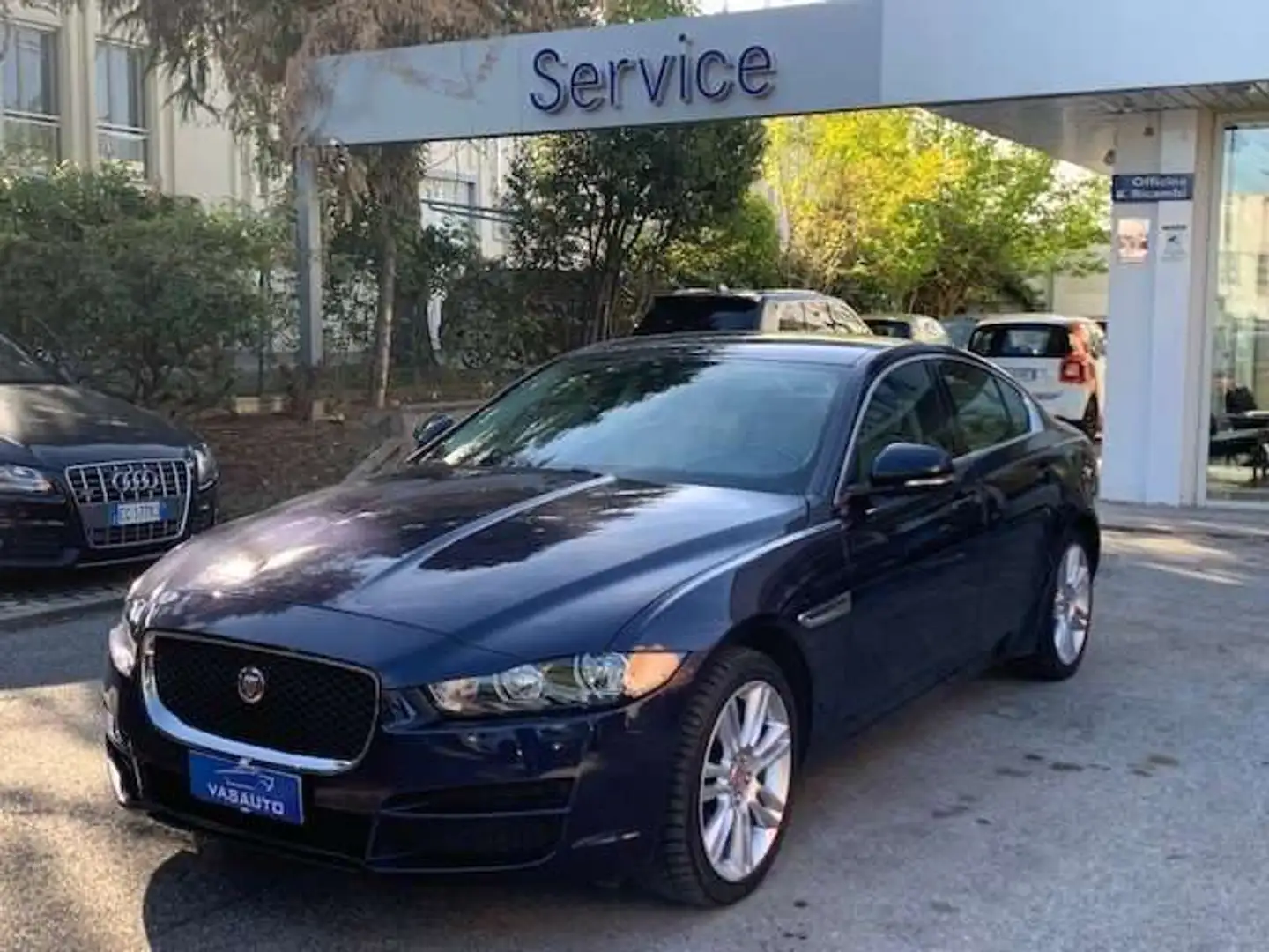 Jaguar XE XE 2.0d Prestige awd 180cv auto Blu/Azzurro - 2