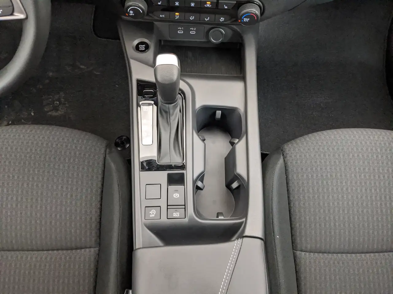 Nissan Sentra снимка Nissan Sentra