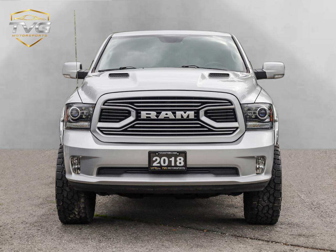 2018 RAM 1500 HEMI | 35" TOYOS | Safety Included - Clean Carfax! — снимка 1