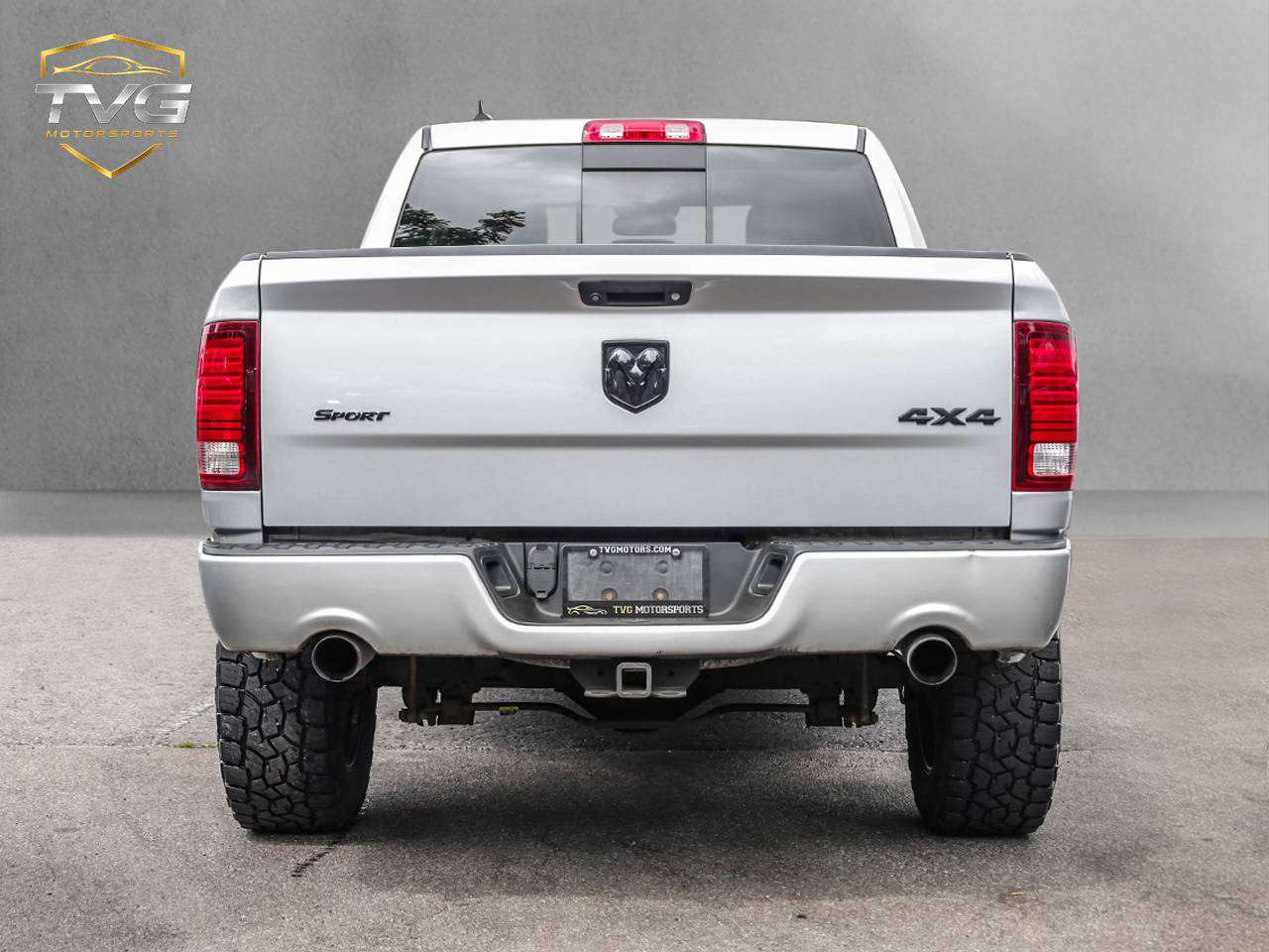 2018 RAM 1500 HEMI | 35" TOYOS | Safety Included - Clean Carfax! — снимка 1