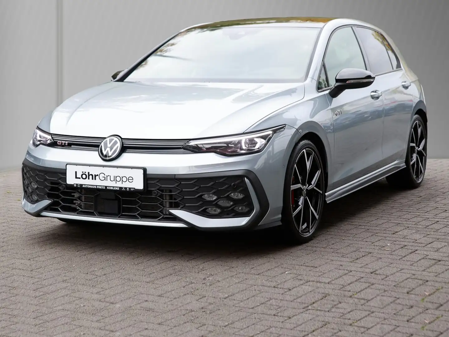 Volkswagen Golf GTI 2.0 TSI DSG Black Style AHK, RFK, Pano., IQ.Lig... Silber - 2