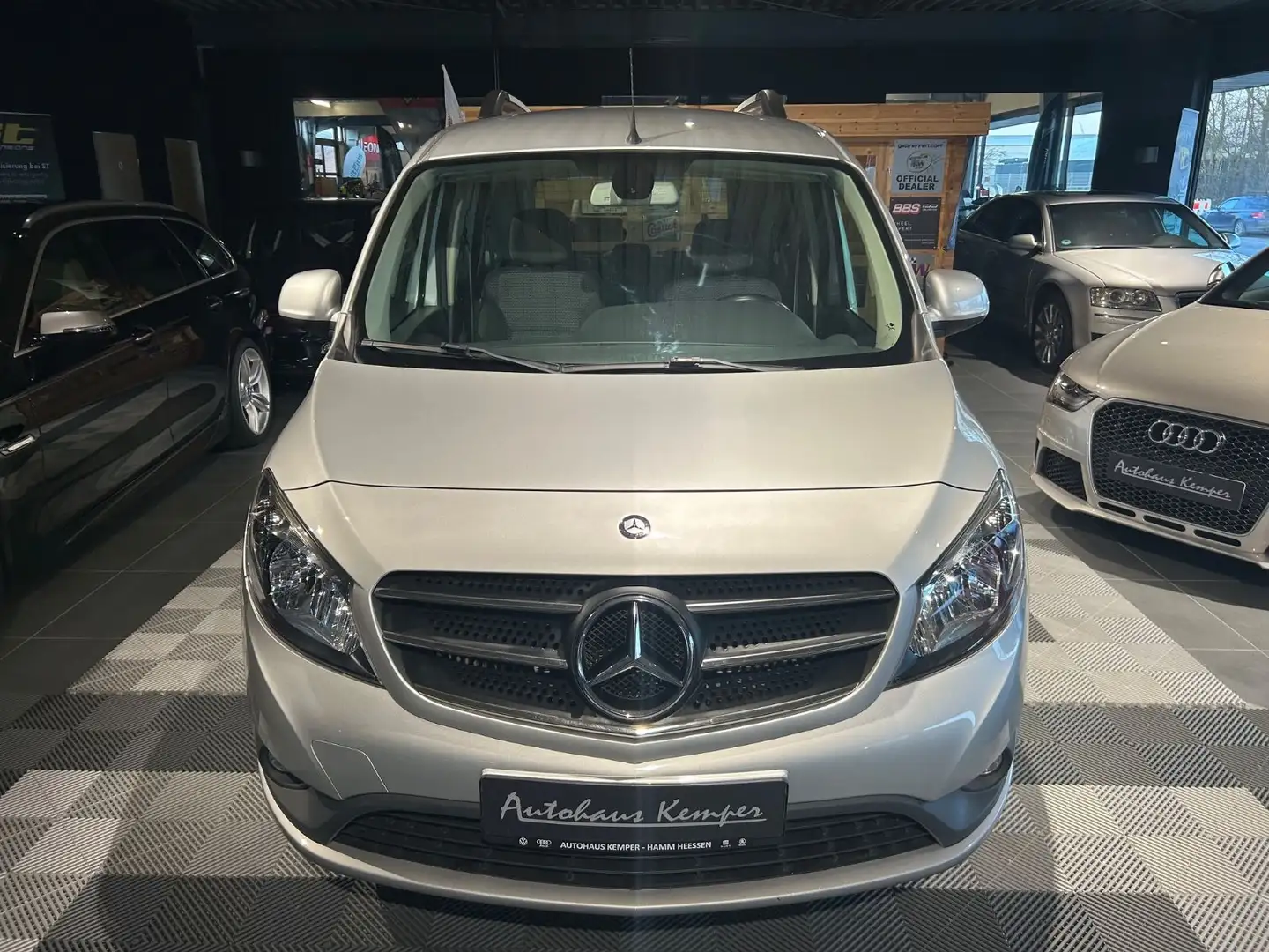 Mercedes-Benz Citan Kombi 111 CDI lang *Tempomat*Kamera*SHZ* Zilver - 2