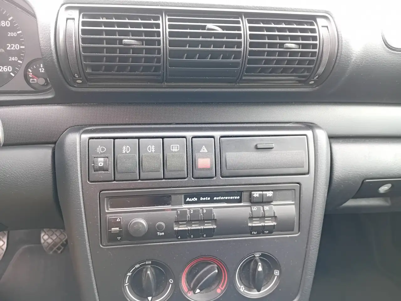 Audi A4 1.8 20V HU & AU Neu!, foto 6