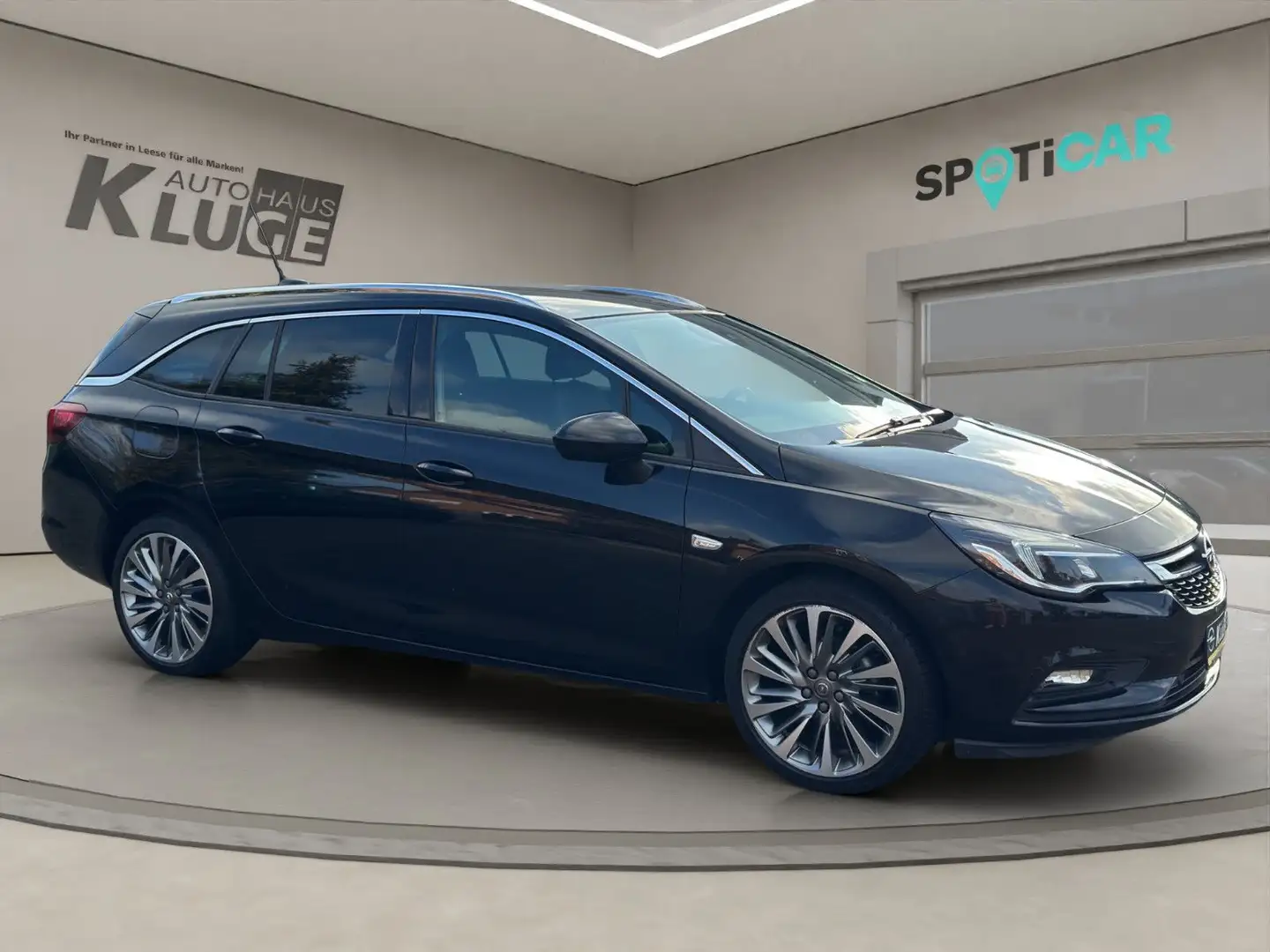 Opel Astra K ST 1.4 Turbo AT, Winterpaket, PDC v+h Schwarz - 2