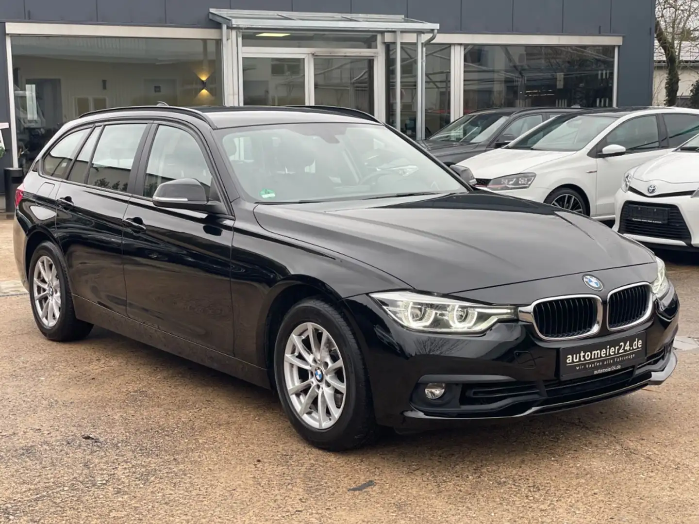 BMW 318 Baureihe 3 Touring 318 i Advantage Schwarz - 1