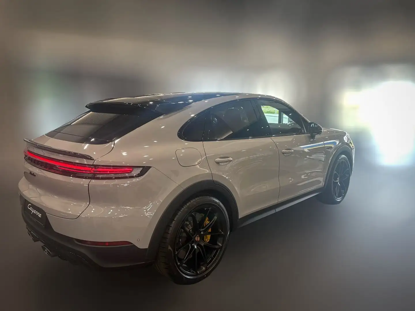 Porsche Cayenne Coupe Turbo Hybrid GTPaket/HLenk/PDCC/4Z Gris - 2