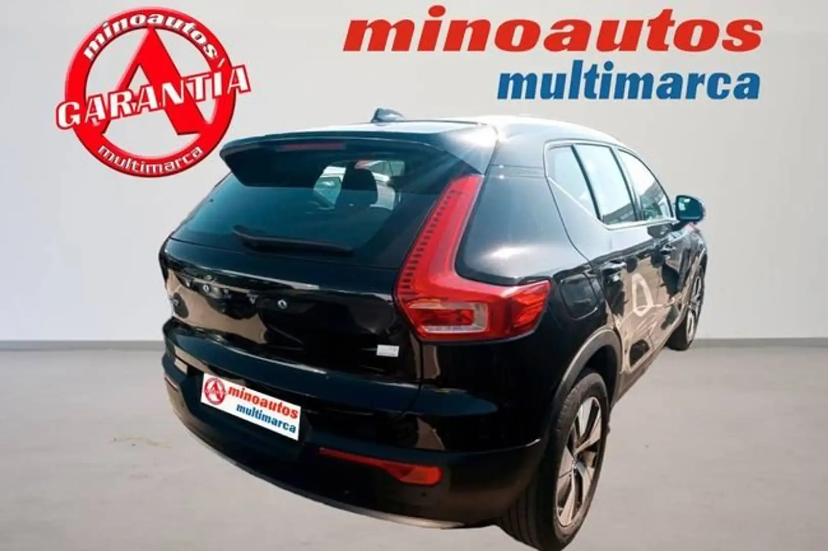 Volvo XC40 1.5 T4 PLUG IN HYBRID 211 CV INSCRIPTION Negro - 2