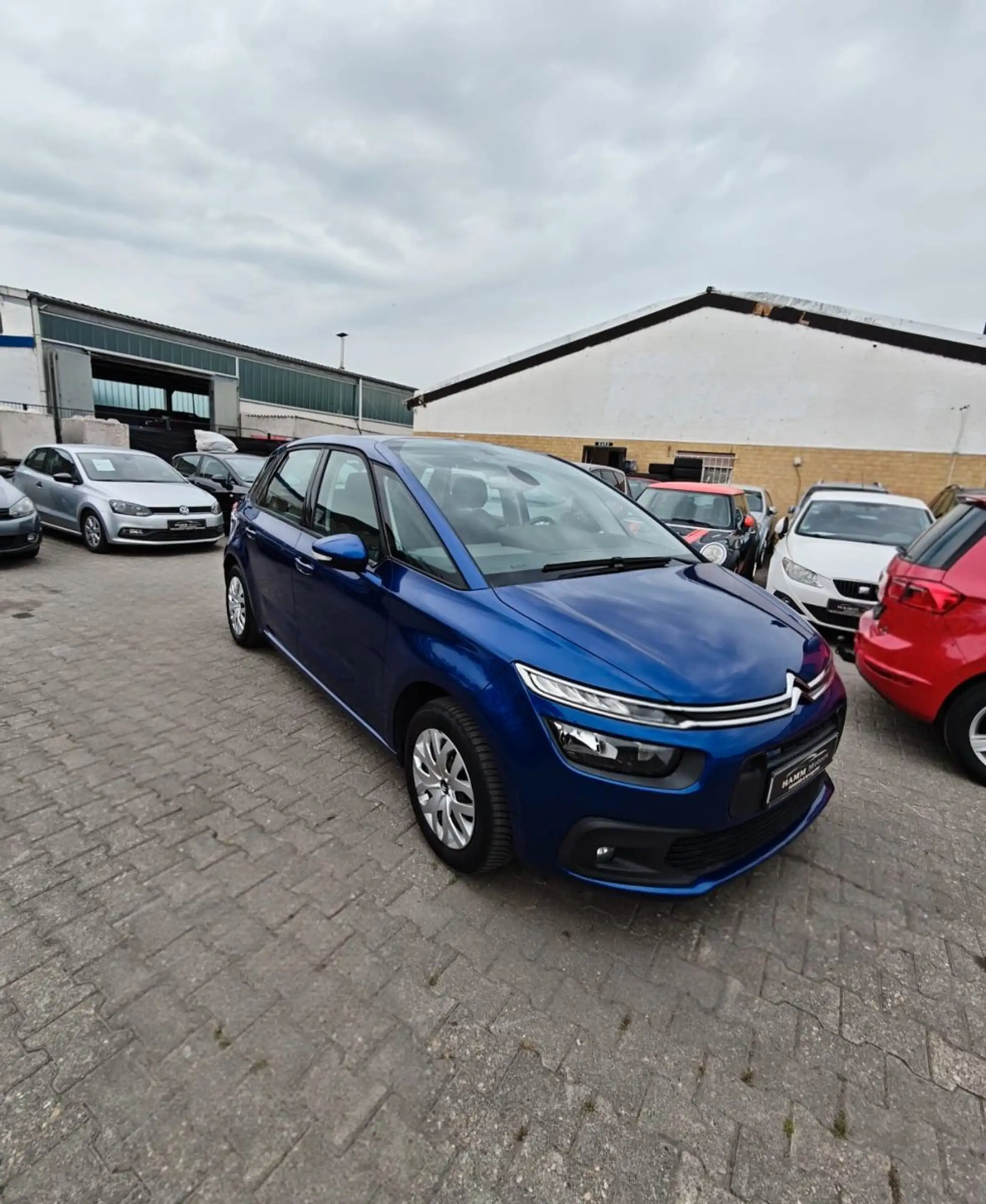 Citroen C4 Picasso /Spacetourer Live — photo 6