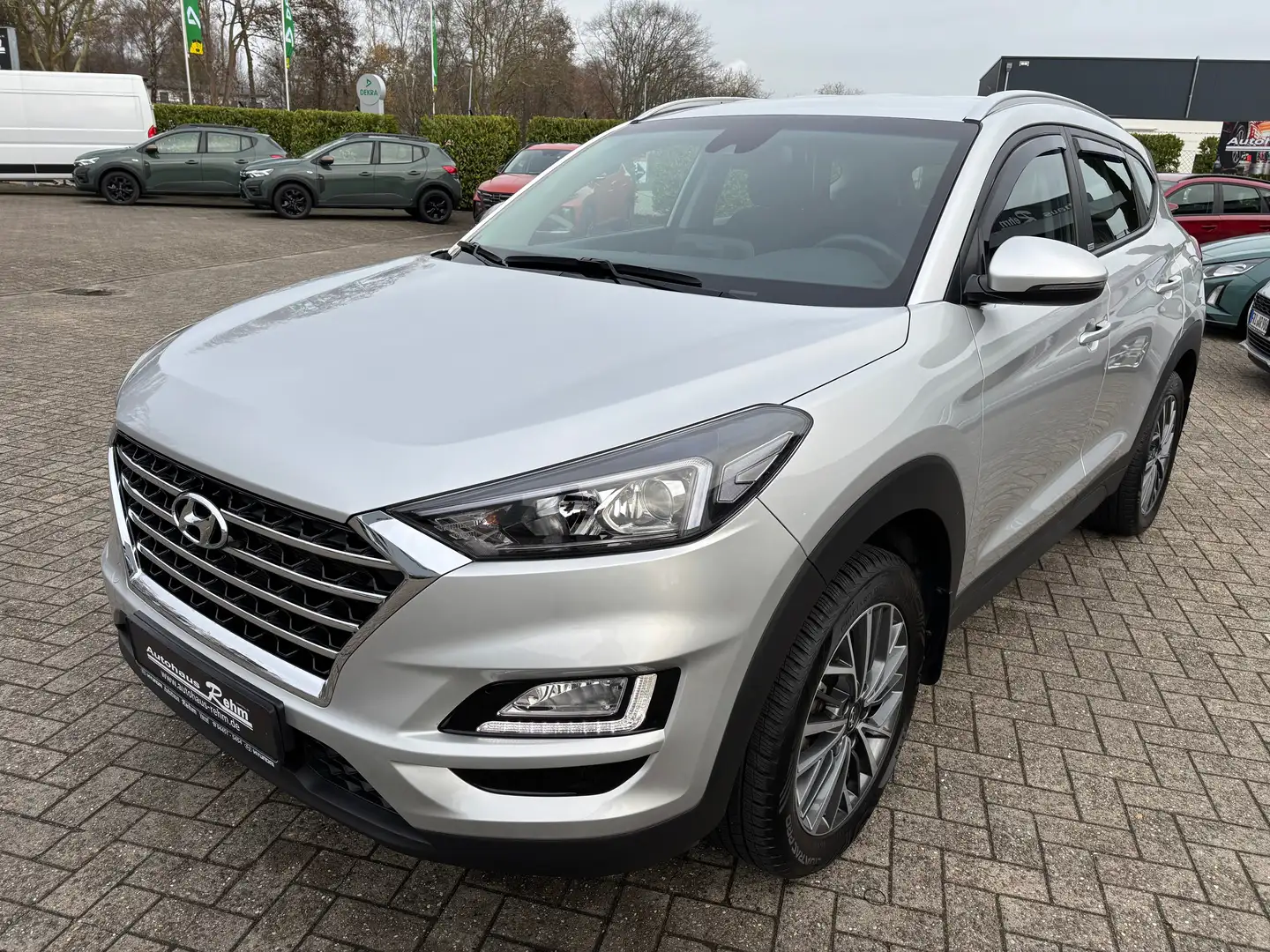Hyundai TUCSON 1.6 Advantage 2WD | Allwetter | PDC | SHZ Silber - 1