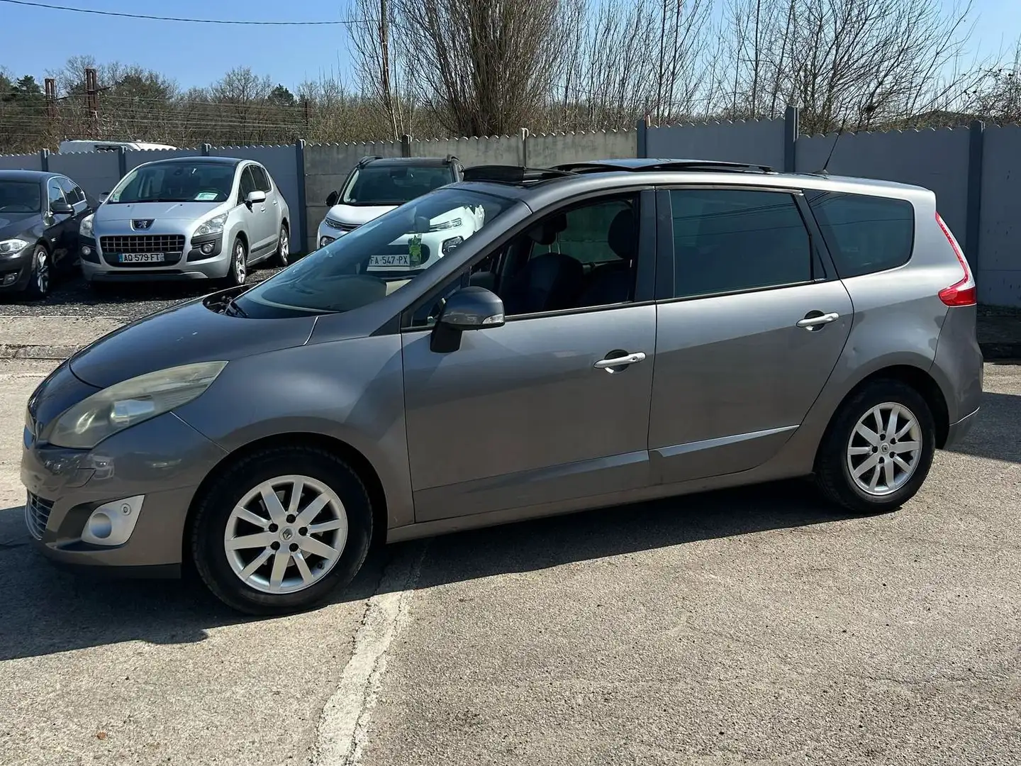 Renault Grand Scenic Grand+Scénic+III+dCi+130+FAP+Jade+Euro+5+5+pl Gris - 2