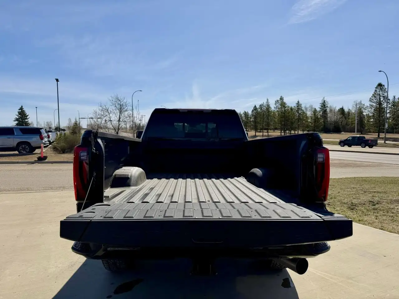GMC Sierra 3500HD снимка GMC Sierra 3500HD