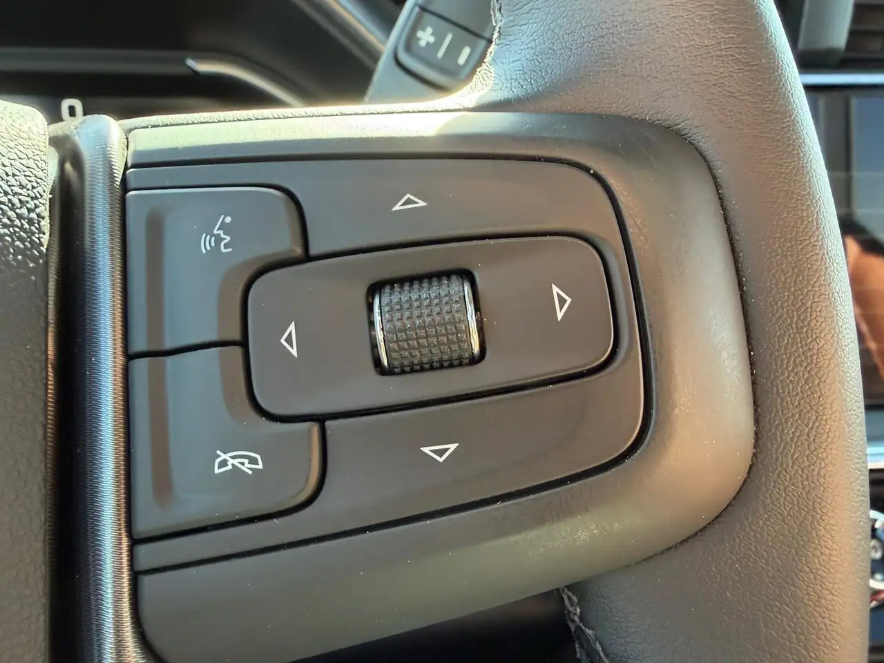 GMC Sierra 3500HD снимка GMC Sierra 3500HD