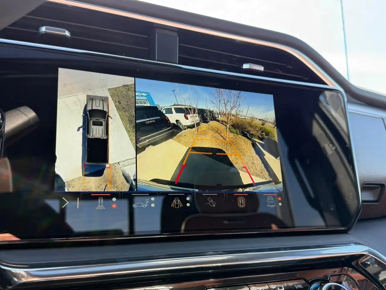 GMC Sierra 3500HD снимка GMC Sierra 3500HD