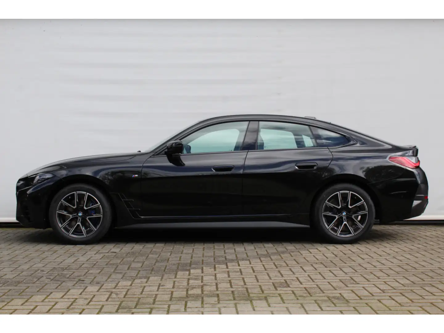 BMW 430 4 Serie Gran Coupé 430i High Executive M Sport Aut Zwart - 2