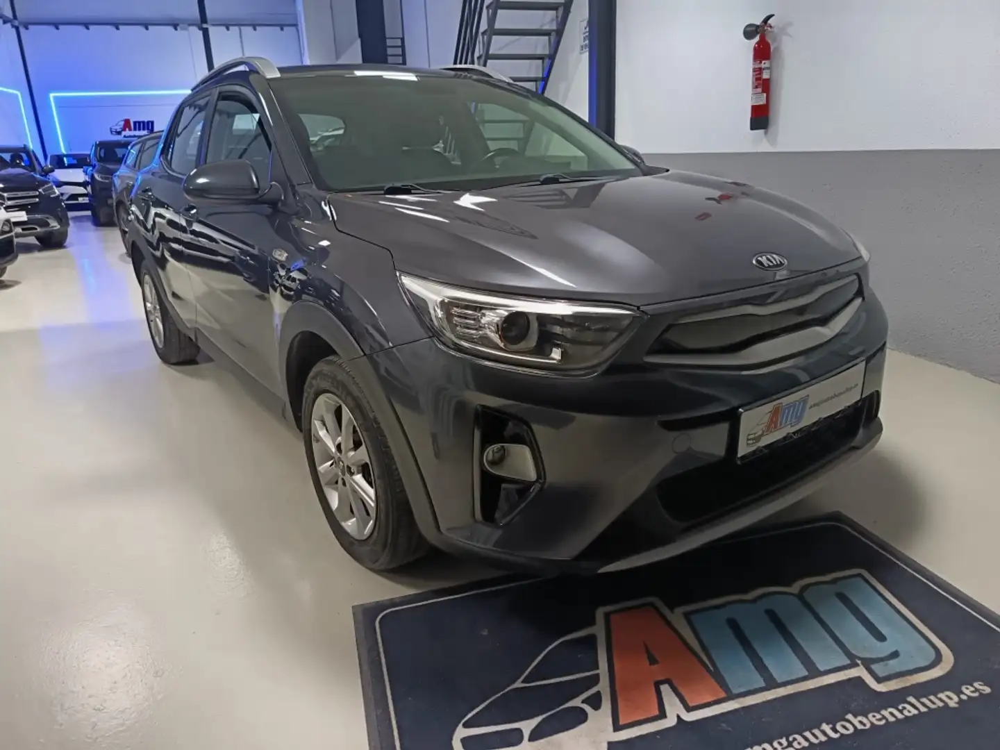 Kia Stonic 1.0 T-GDi Eco-Dynamic Tech 100 Gris - 1
