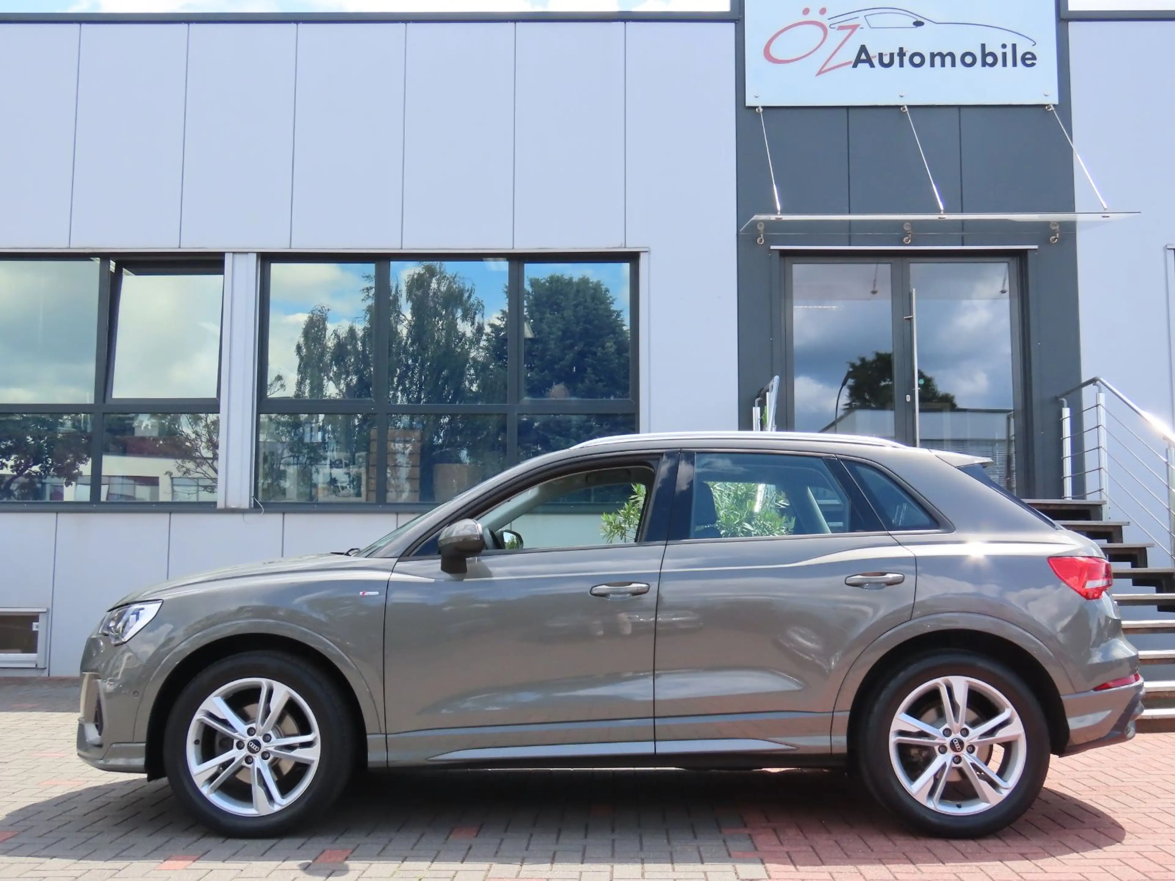 Audi Q3 35 TDI S tronic S line Leder Klimaauto. Navi — photo 13