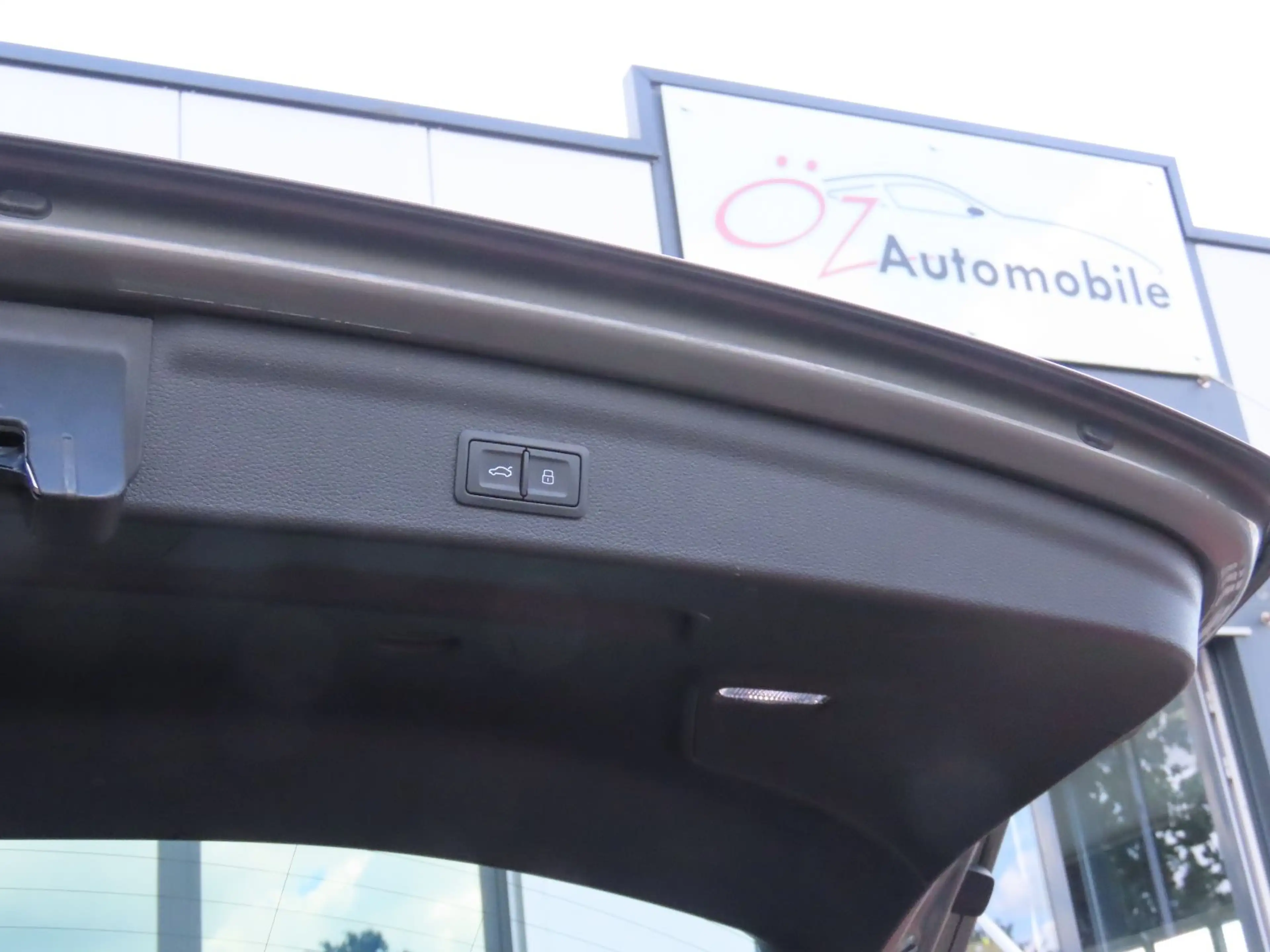 Audi Q3 35 TDI S tronic S line Leder Klimaauto. Navi — photo 10