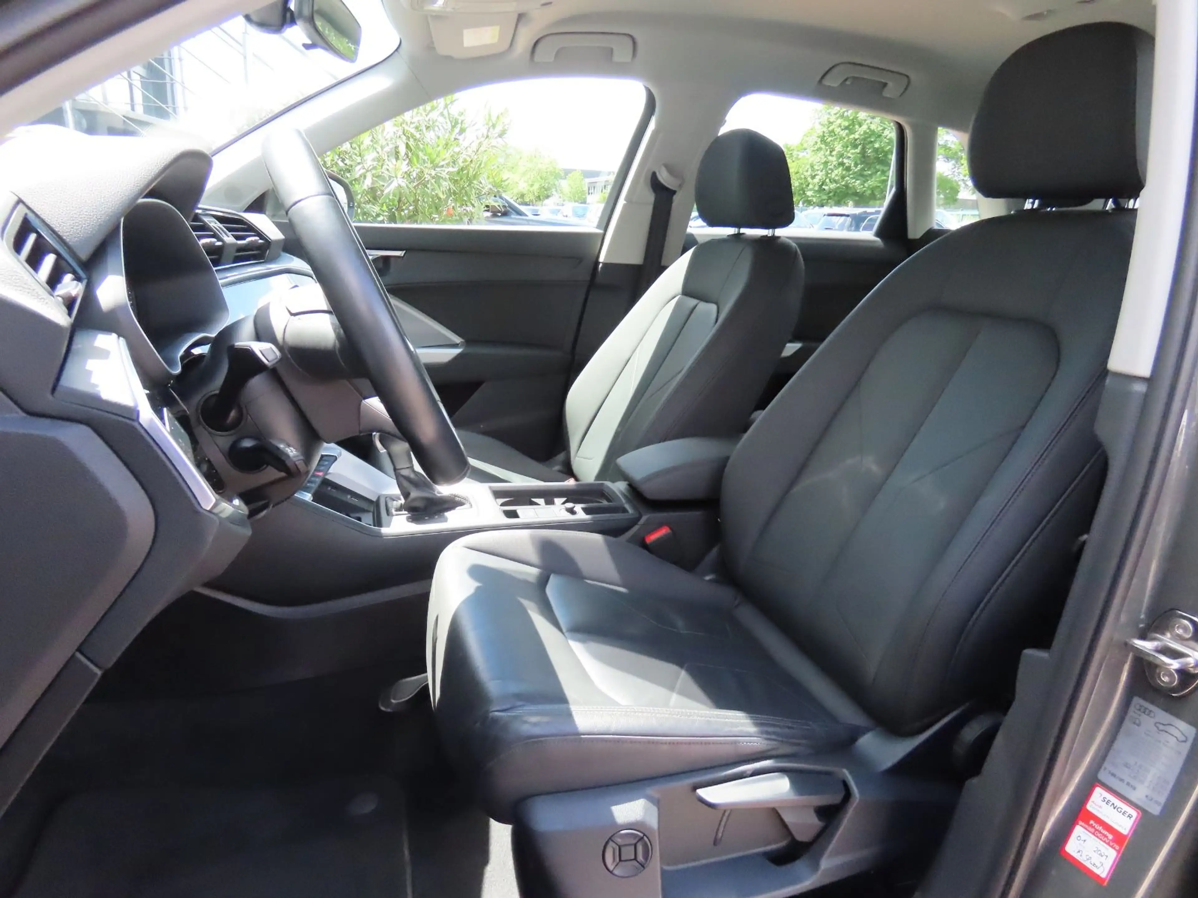 Audi Q3 35 TDI S tronic S line Leder Klimaauto. Navi — photo 15