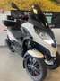 Piaggio MP3 300 Blanc - thumbnail 1