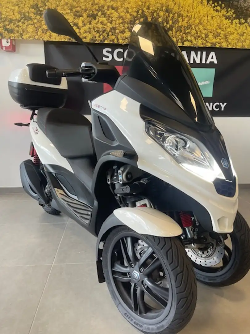 Piaggio MP3 300 Blanc - 1