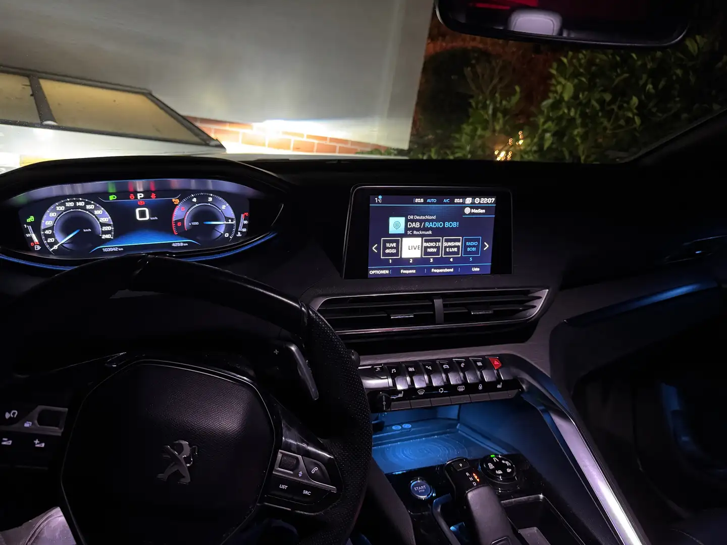 Peugeot 3008 3008 BlueHDi 180 Stop Schwarz - 2