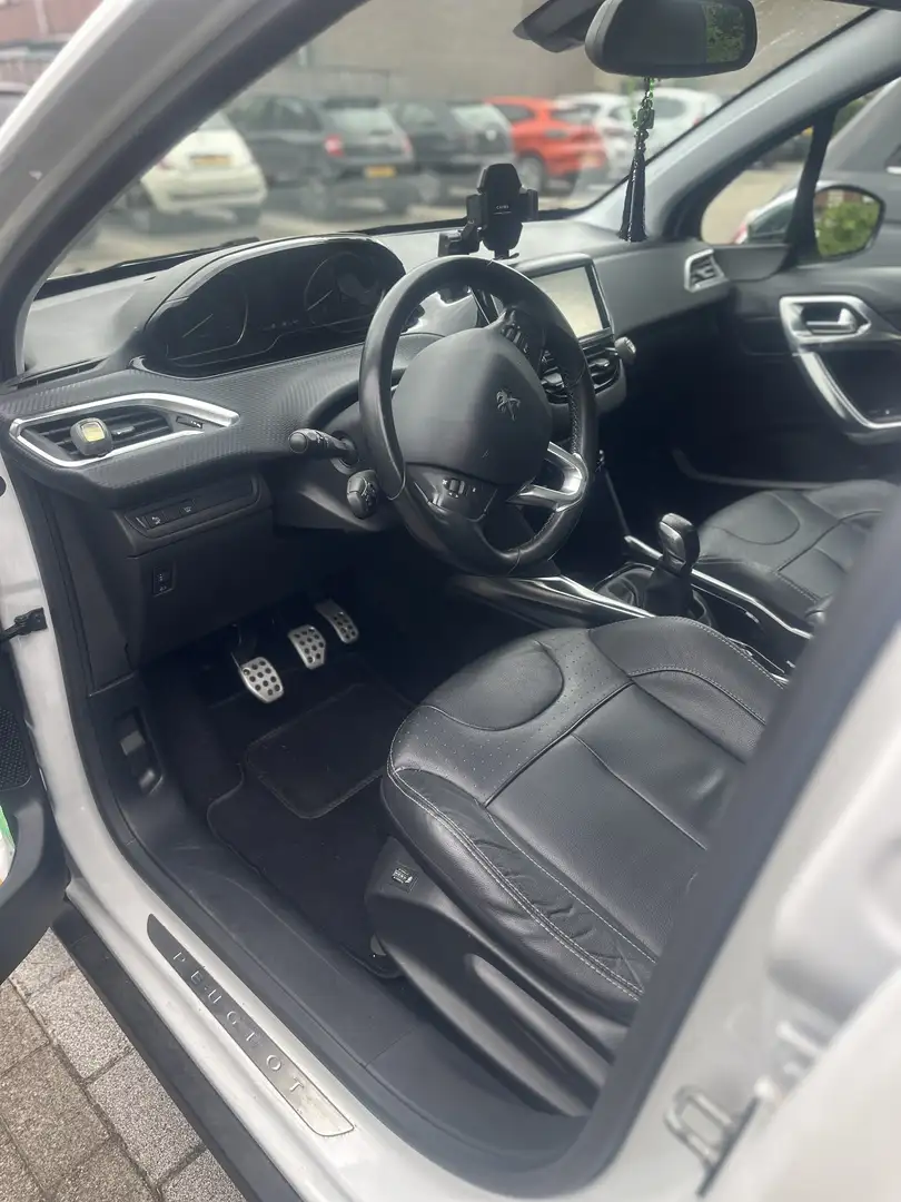 Peugeot 2008 1.2 PureTech Féline Blanco - 1