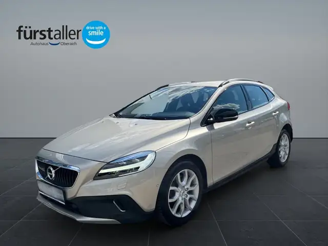 Volvo V40 Cross Country D2 Summum