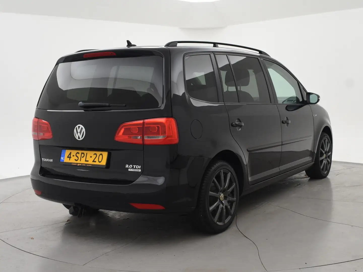 Volkswagen Touran 2.0 TDI 140 PK 7-PERSOONS 1e EIGENAAR *96.170 KM* Nero - 2