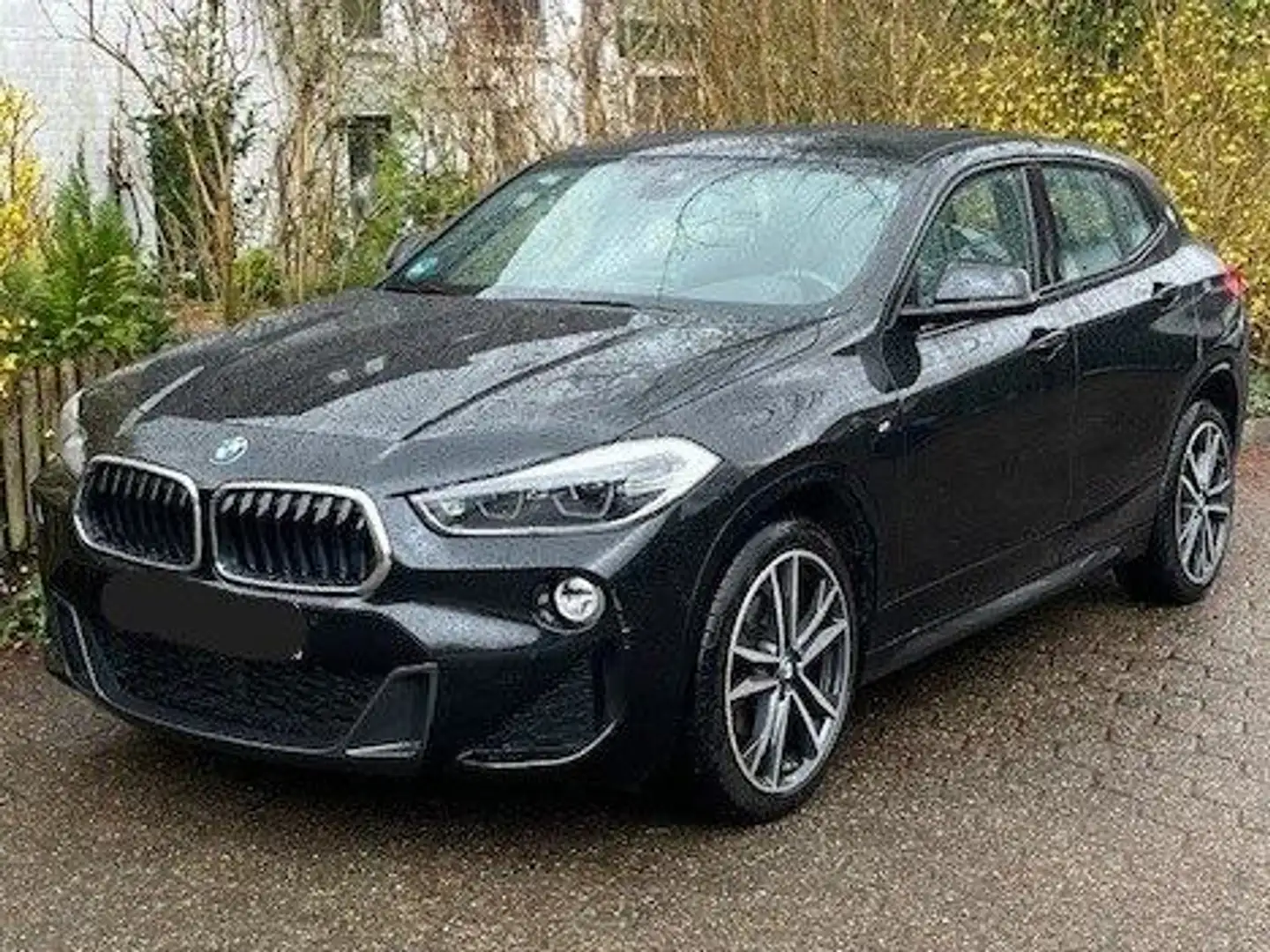 BMW X2 X2+sDrive18i+Aut. Schwarz - 1