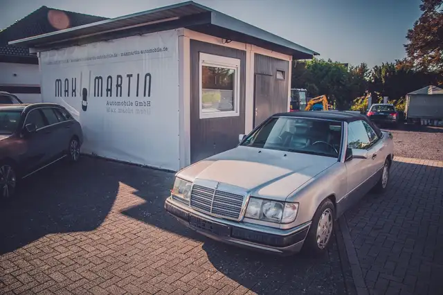 Mercedes-Benz 300 CE-24