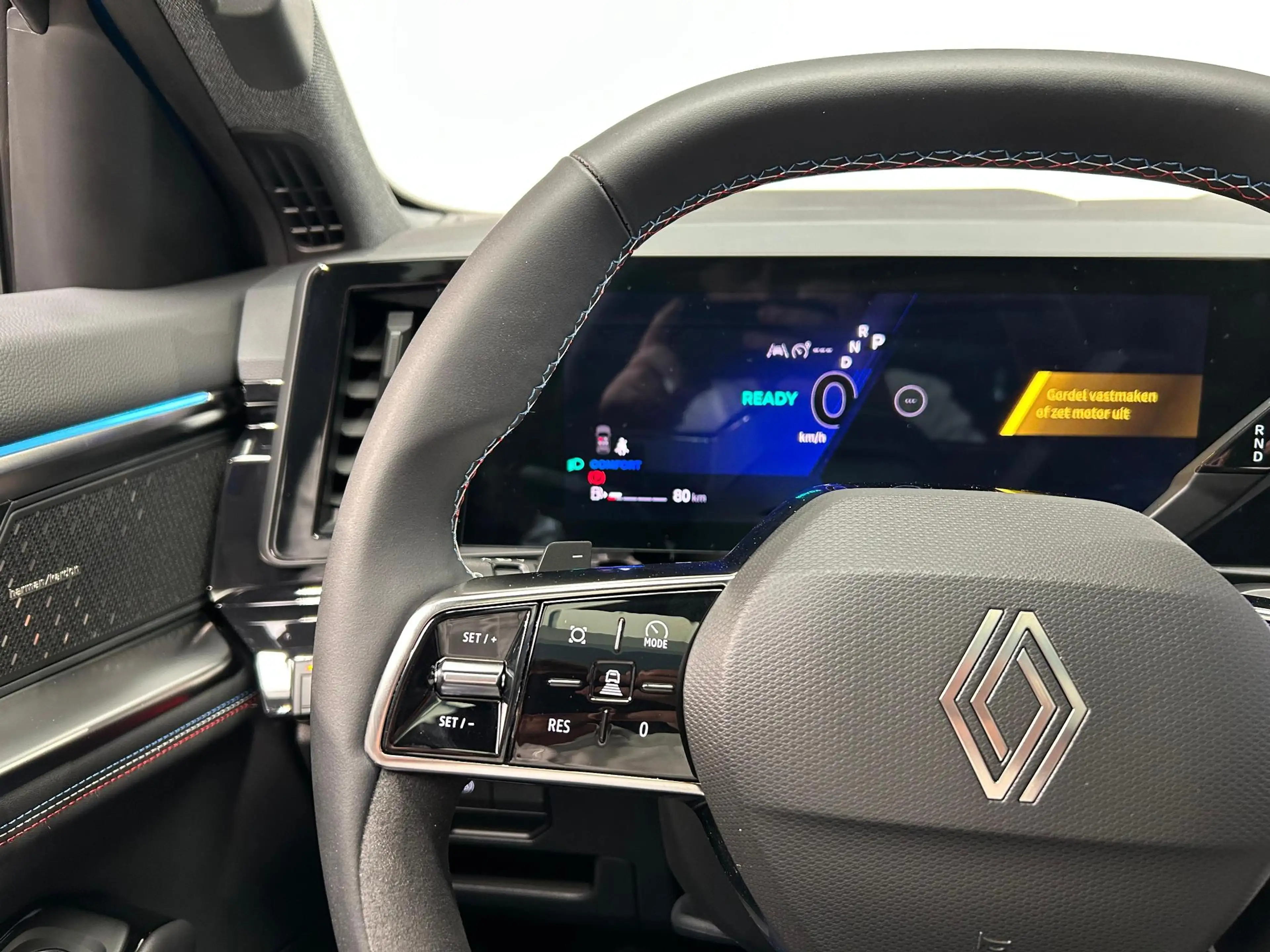Renault Rafale 1.2 E-Tech full hybrid 200 esprit Alpine | Head up — photo 20