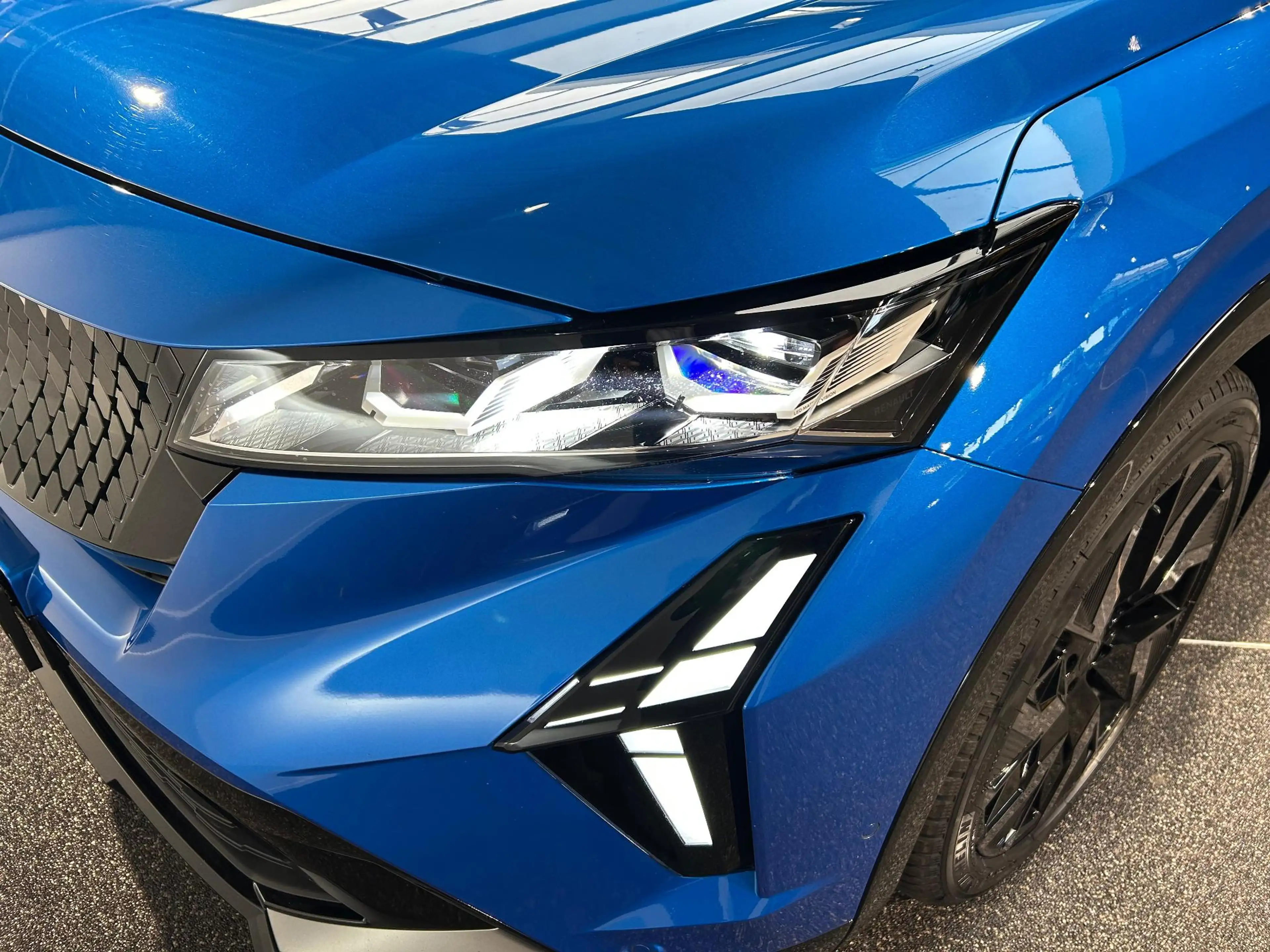 Renault Rafale 1.2 E-Tech full hybrid 200 esprit Alpine | Head up — photo 23