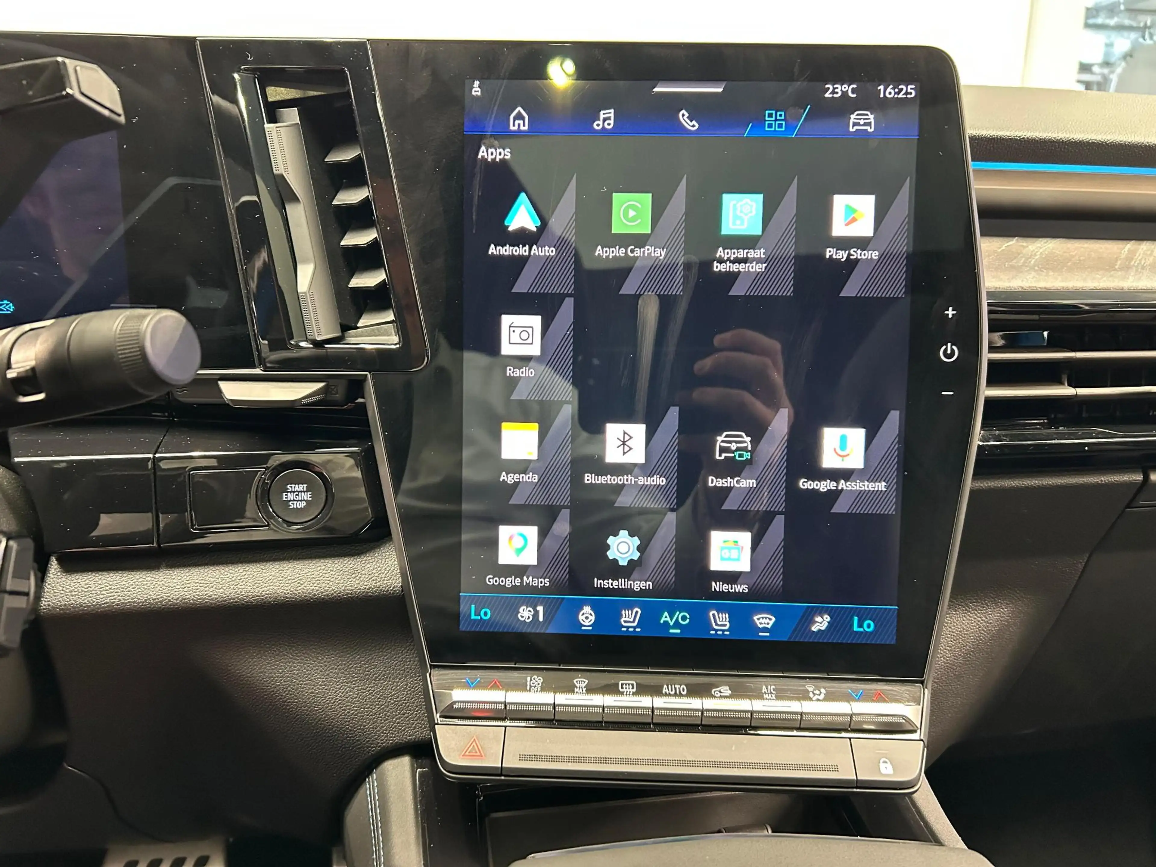 Renault Rafale 1.2 E-Tech full hybrid 200 esprit Alpine | Head up — photo 10