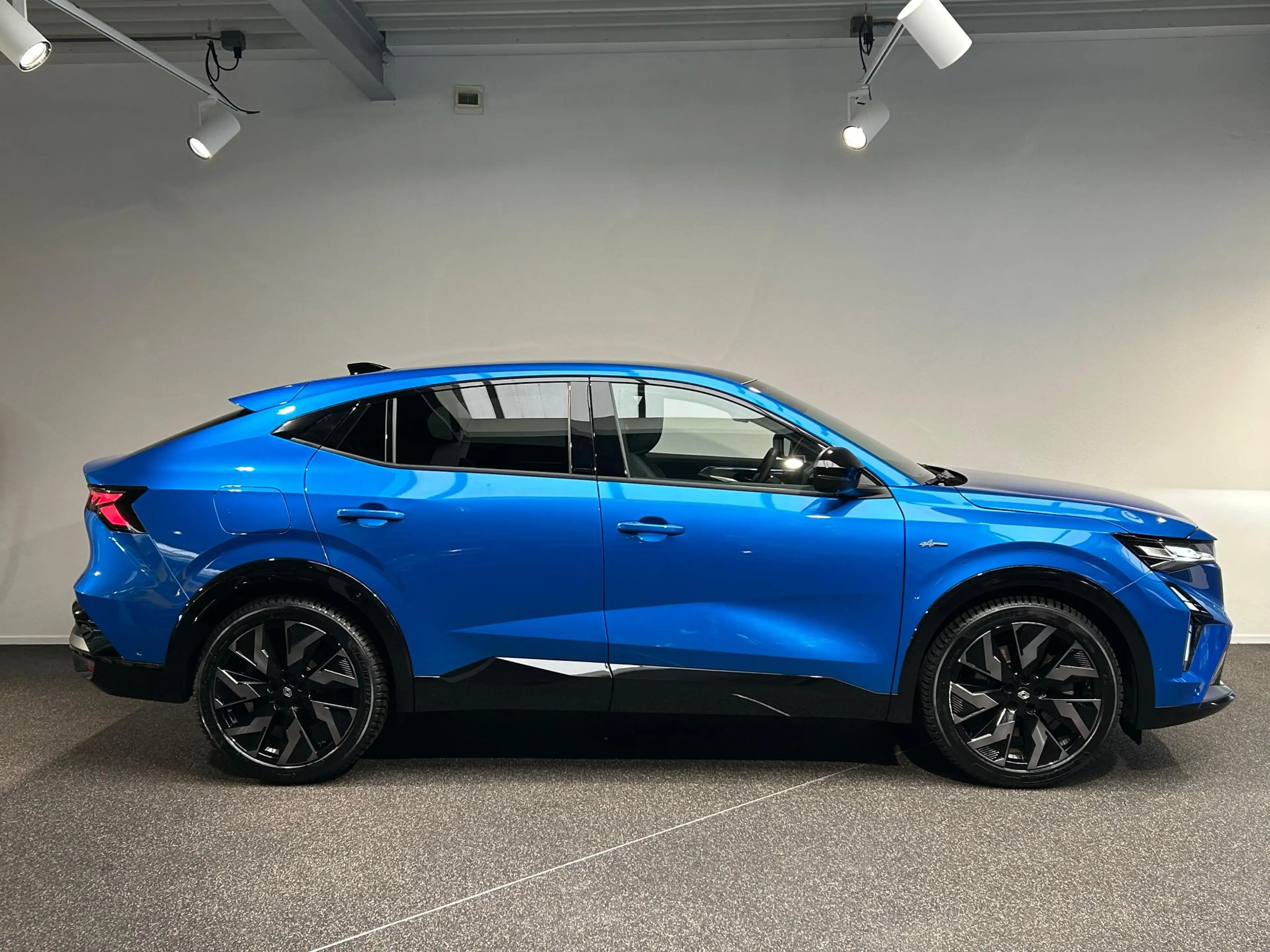 Renault Rafale 1.2 E-Tech full hybrid 200 esprit Alpine | Head up — photo 16